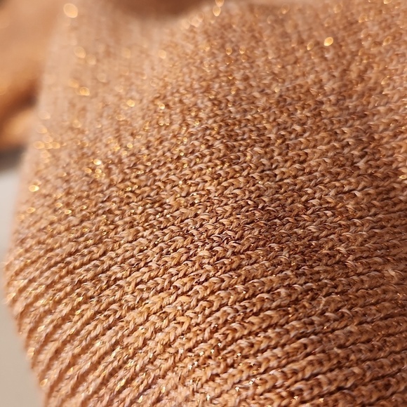 Joseph A Vintage Rose gold cowl neck silk and metallic sweater top sz Small - Picture 4 of 10